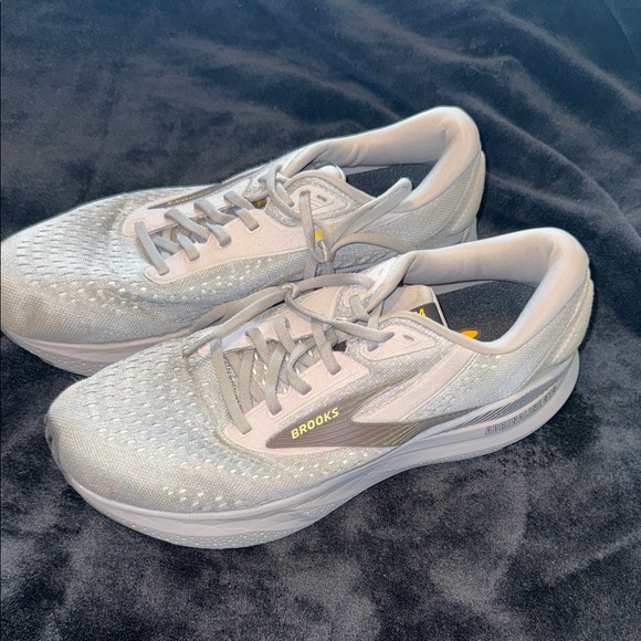 Brooks Adrenaline GTS 24Alloy/White/Gold FusionSize 11